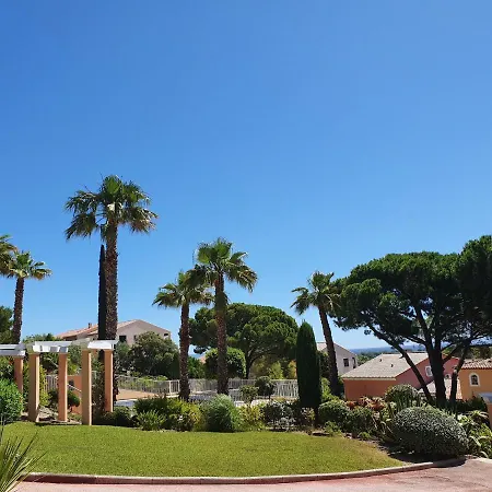 Location Pour 4 Personnes Presqu Ile De Giens 3 Etoiles Appartement *